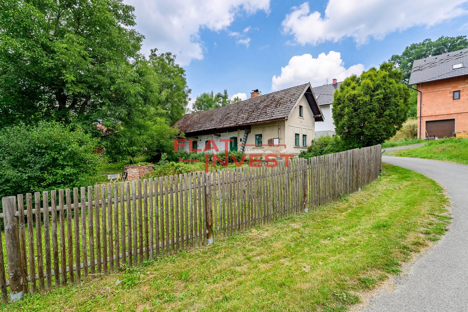 Prodej stavebního pozemku 2 132 m²