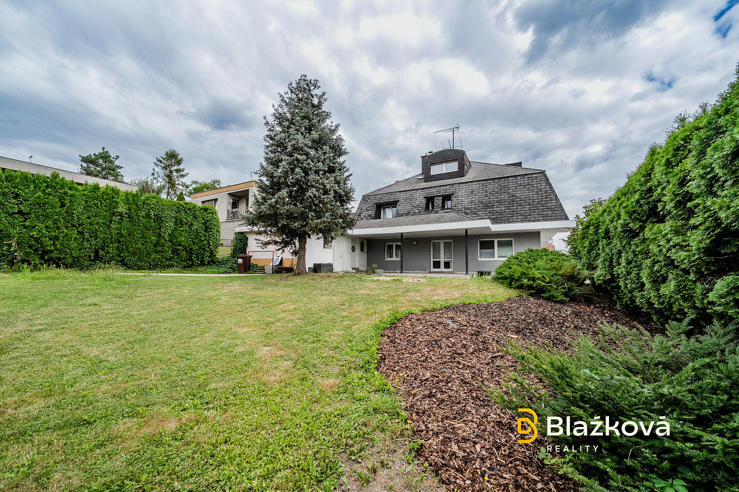 Prodej domu 275 m² s pozemkem 799 m² – fotografie 3