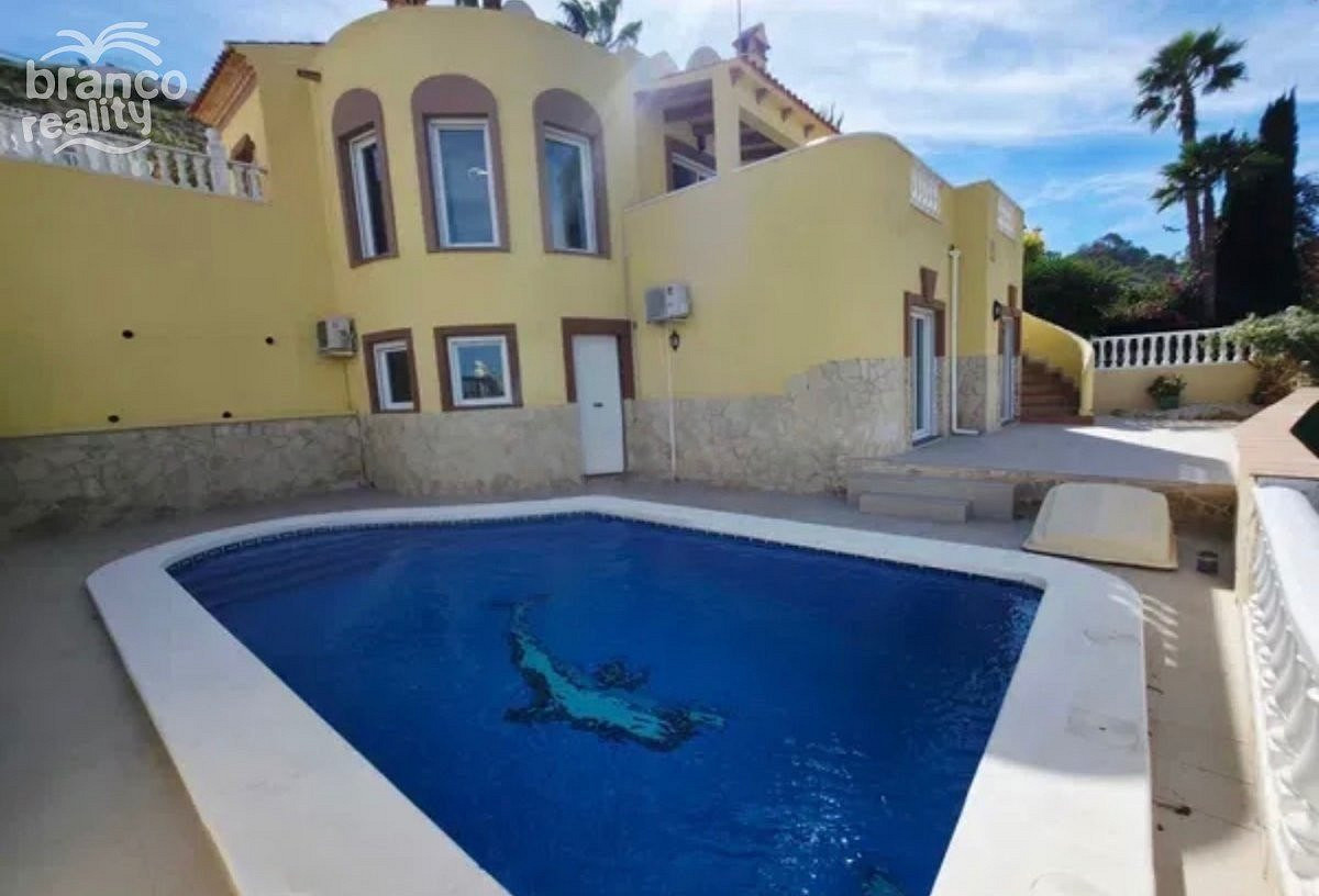 Prodej domu 140 m² s pozemkem 350 m² - View 2