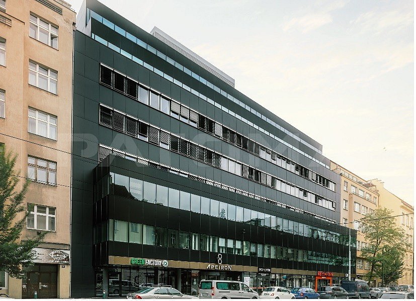 Pronájem kanceláře 208 m²
