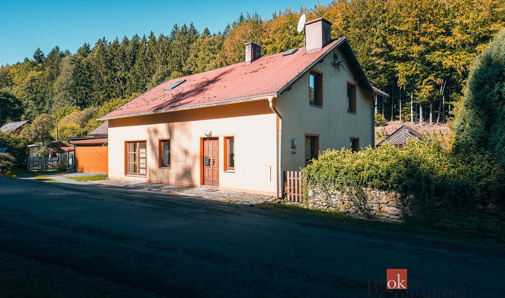 Prodej domu 223 m² s pozemkem 883 m², Mnichov – náhled fotky 2