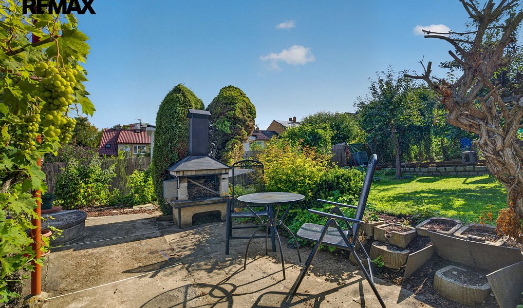 Prodej domu 270 m² s pozemkem 656 m², Kolín – náhled fotky 3