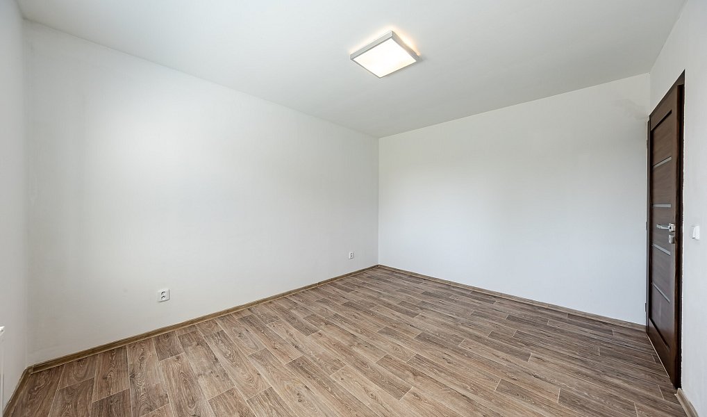 Pronájem domu 175 m² s pozemkem 722 m², Kunovice – náhled fotky 8