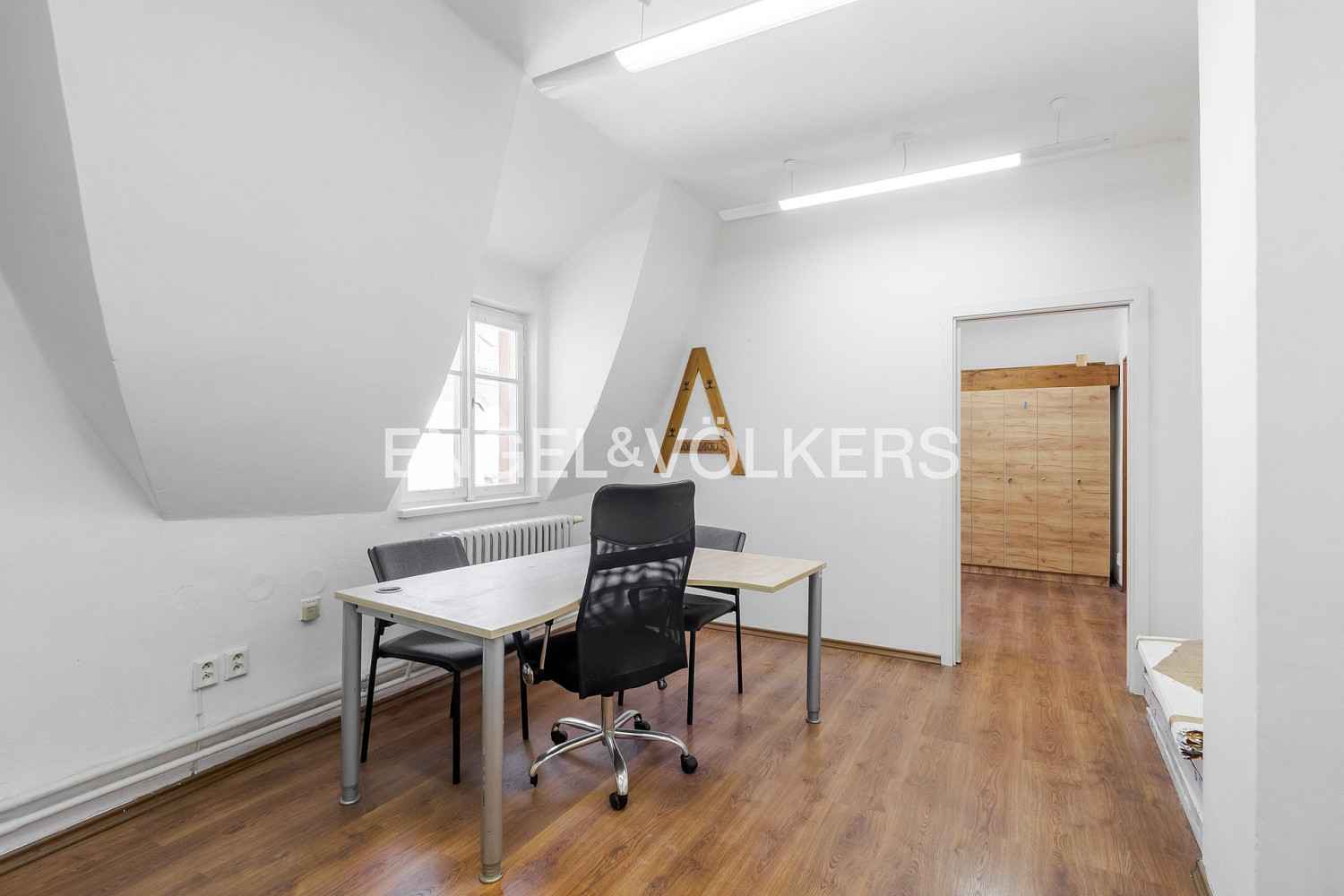 Pronájem kanceláře 75 m² – fotografie 5