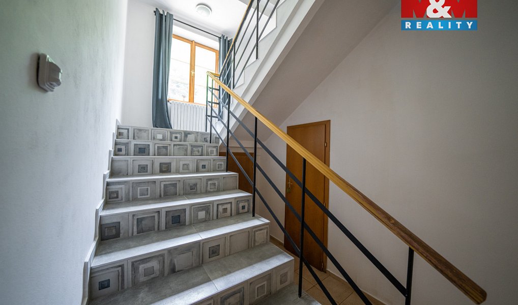 Prodej ubytovacího objektu 620 m², Mukařov – náhled fotky 19