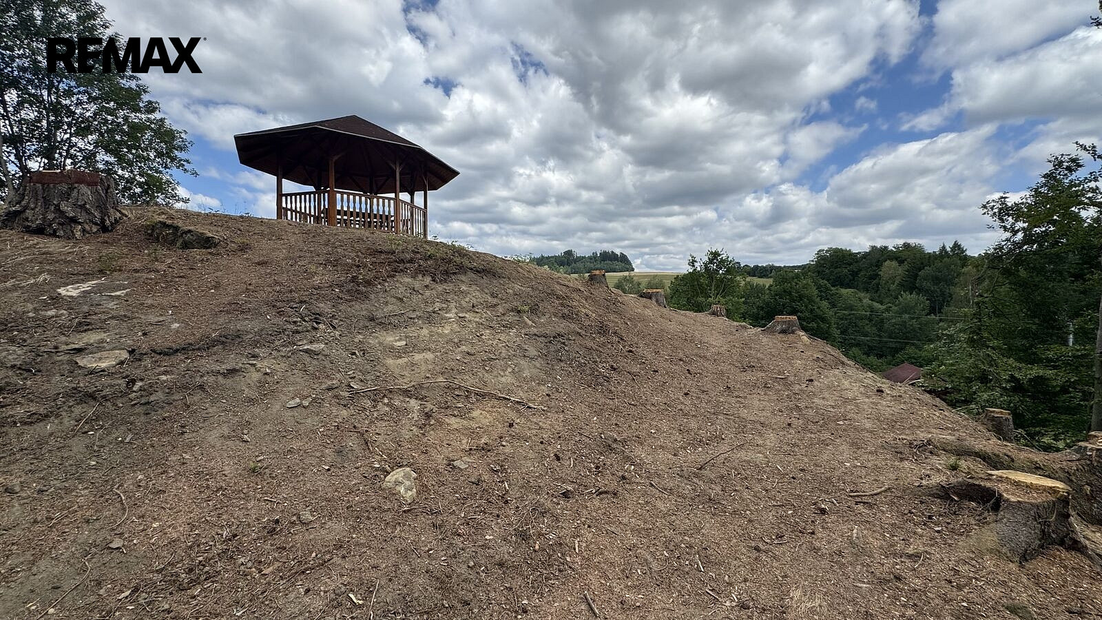 Prodej stavebního pozemku 1 660 m² – fotografie 5