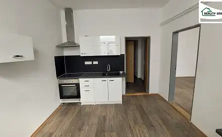 Pronájem bytu 1+1 46 m², Evropská, Cheb