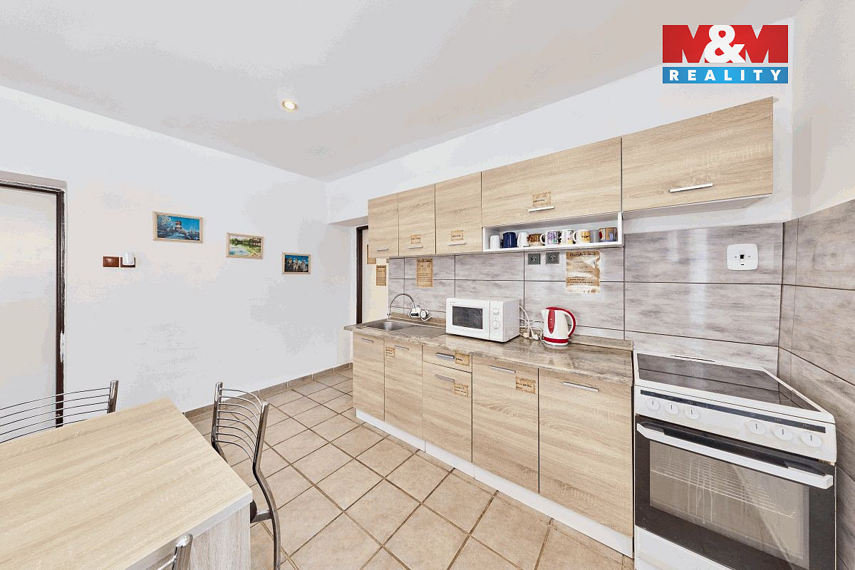 Prodej domu 236 m² s pozemkem 2 732 m² — photo 2