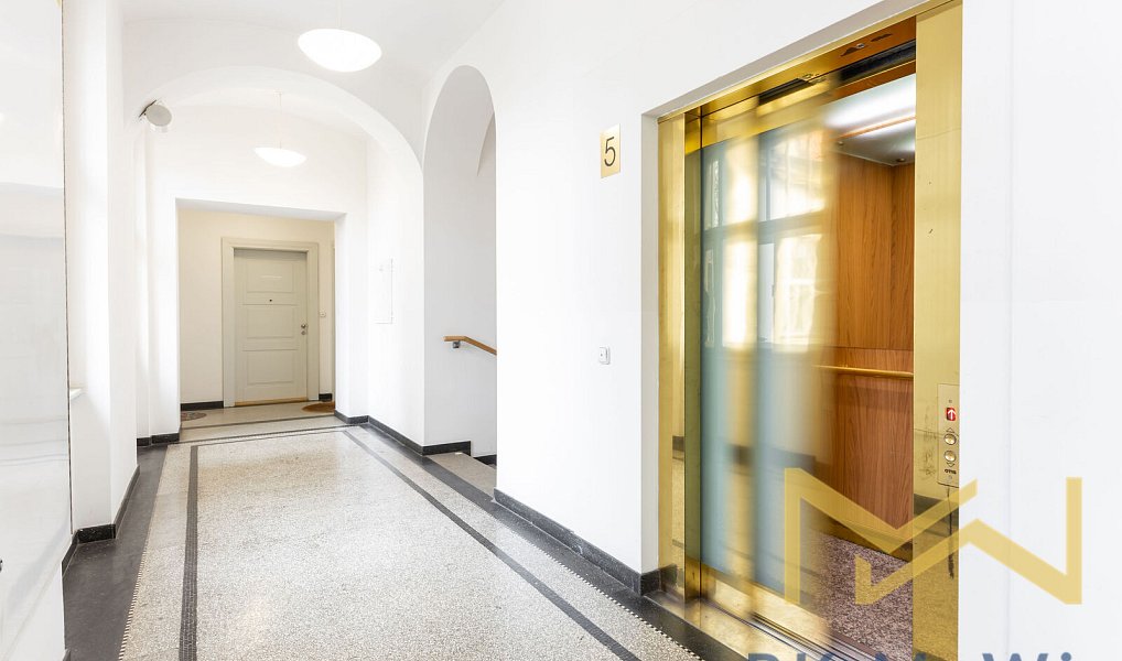 Pronájem bytu 5+kk 202 m², Praha – náhled fotky 6
