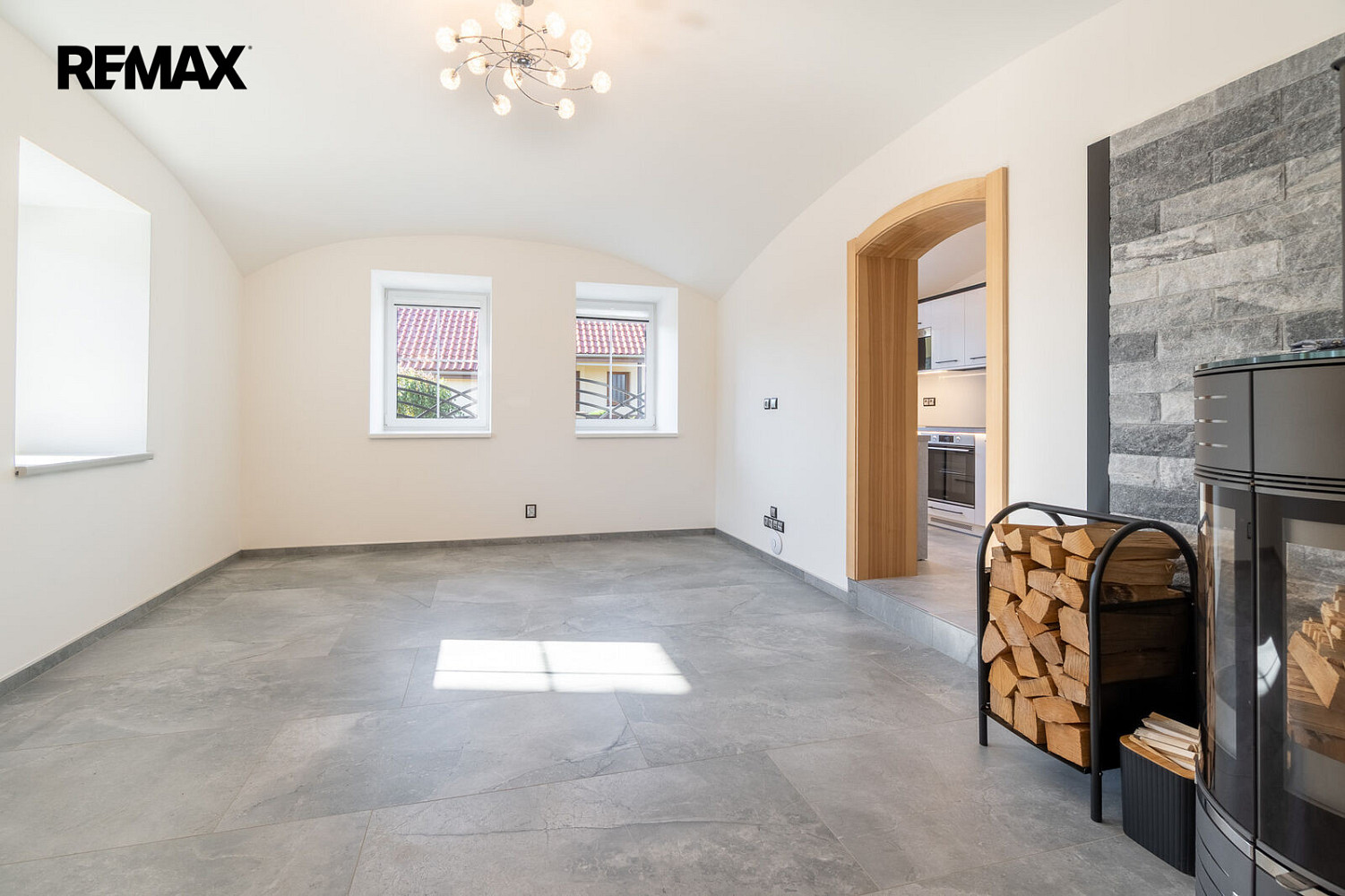 Pronájem bytu 3+1 100 m² – fotografie 2