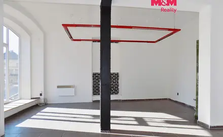 Pronájem obchodních prostor 68 m², U nádraží, Teplice