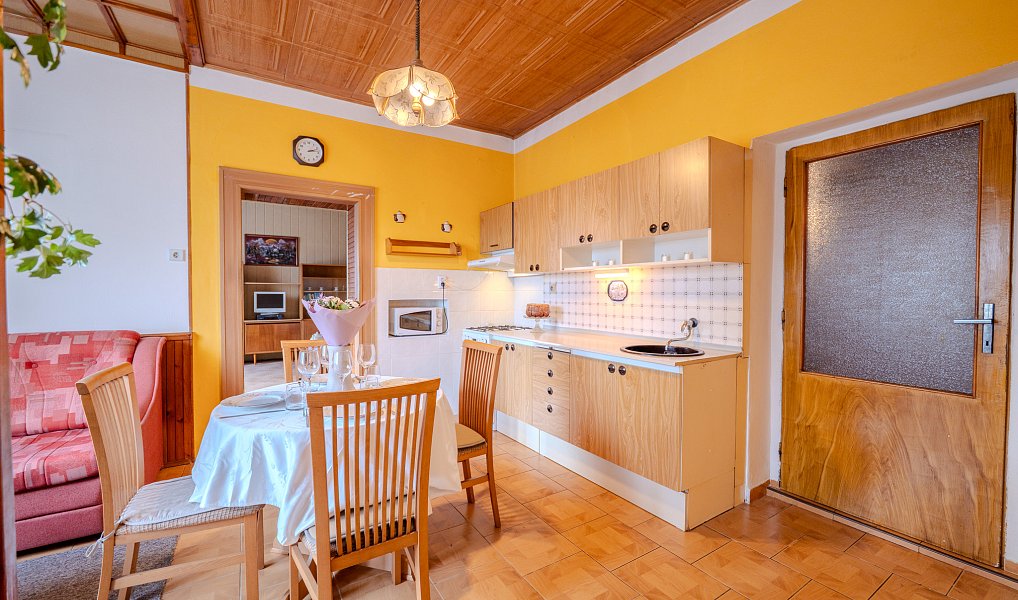 Prodej domu 188 m² s pozemkem 2 427 m², Březovice – náhled fotky 7