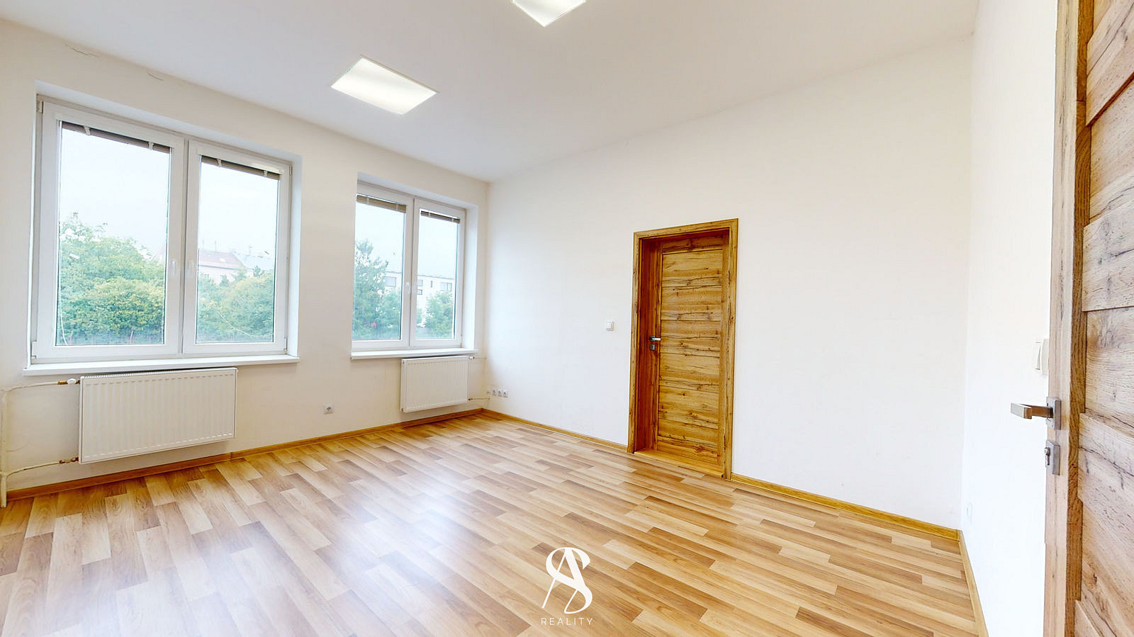 Pronájem kanceláře 47 m² – fotografie 2