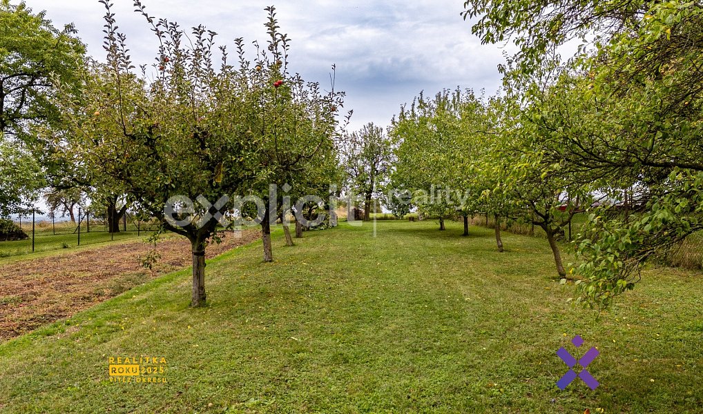 Prodej stavebního pozemku 1 825 m², Roštění – náhled fotky 6