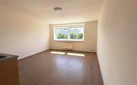 Pronájem bytu 1+kk 33 m²