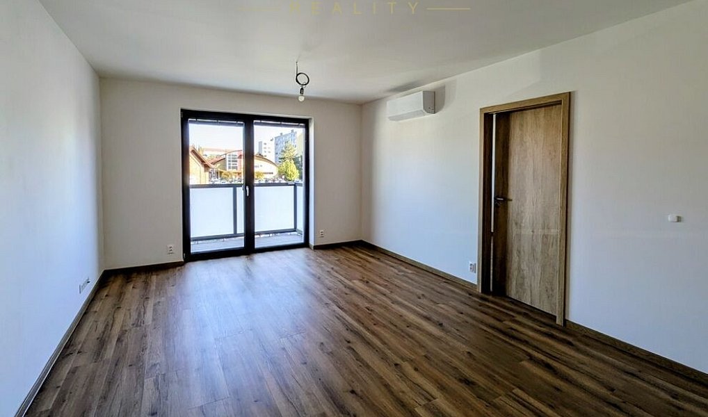 Pronájem bytu 3+kk 68 m², Hodonín – náhled fotky 6