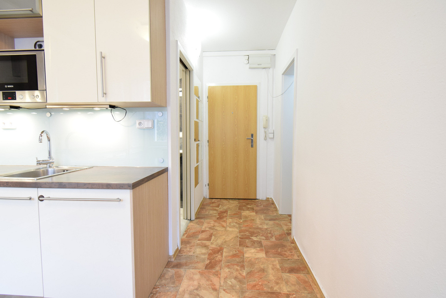 Pronájem bytu 1+1 34 m² – fotografie 4
