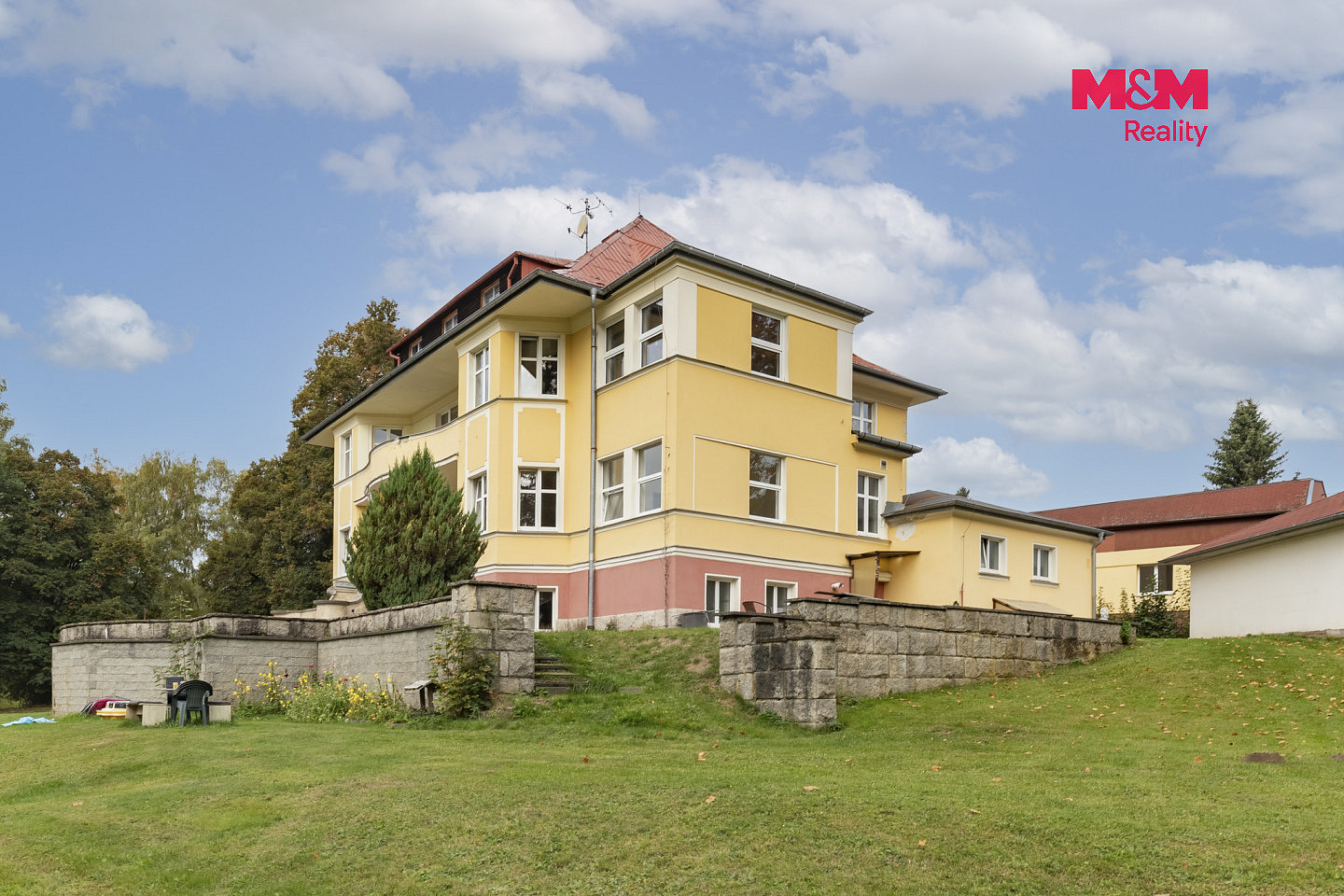 Pronájem bytu 4+kk 98 m² – fotografie 2