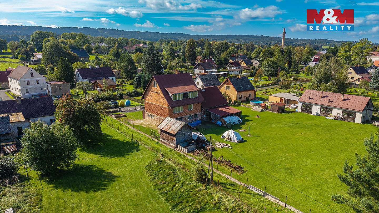 Prodej domu 215 m² s pozemkem 1 093 m²