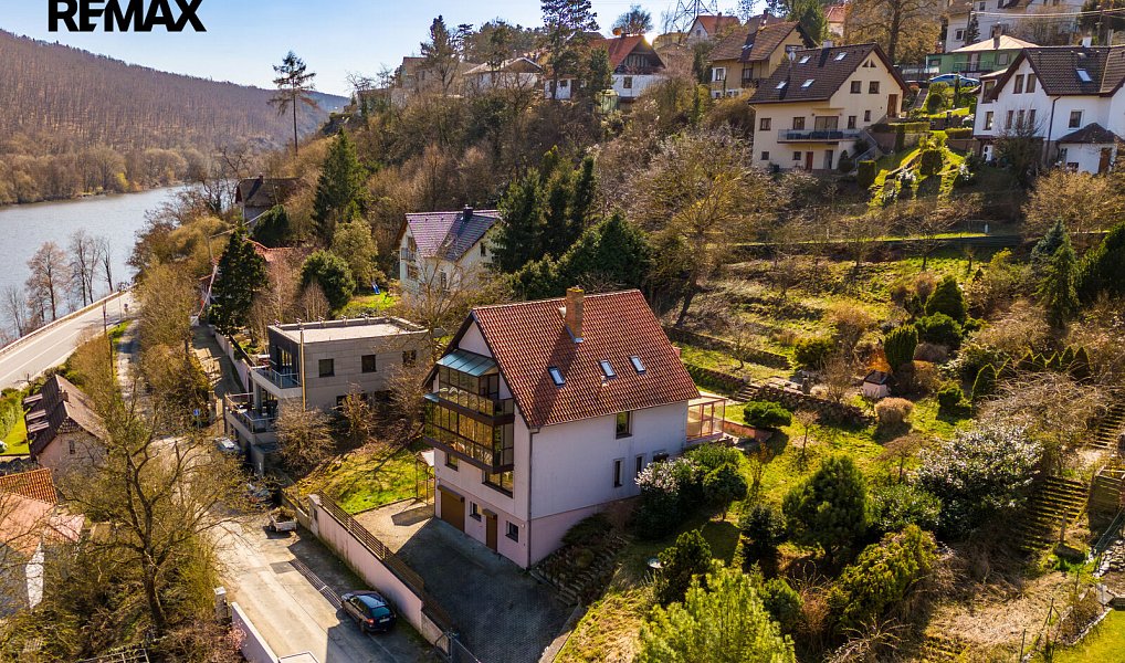 Prodej domu 300 m² s pozemkem 2 121 m², Měchenice – náhled fotky 3