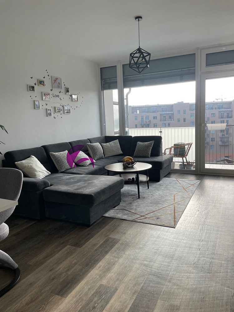 Pronájem bytu 2+kk 62 m² – fotografie 4
