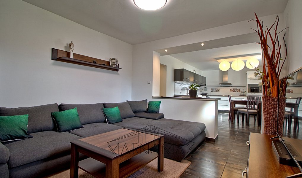 Prodej domu 200 m² s pozemkem 1 880 m², Pesvice – náhled fotky 9