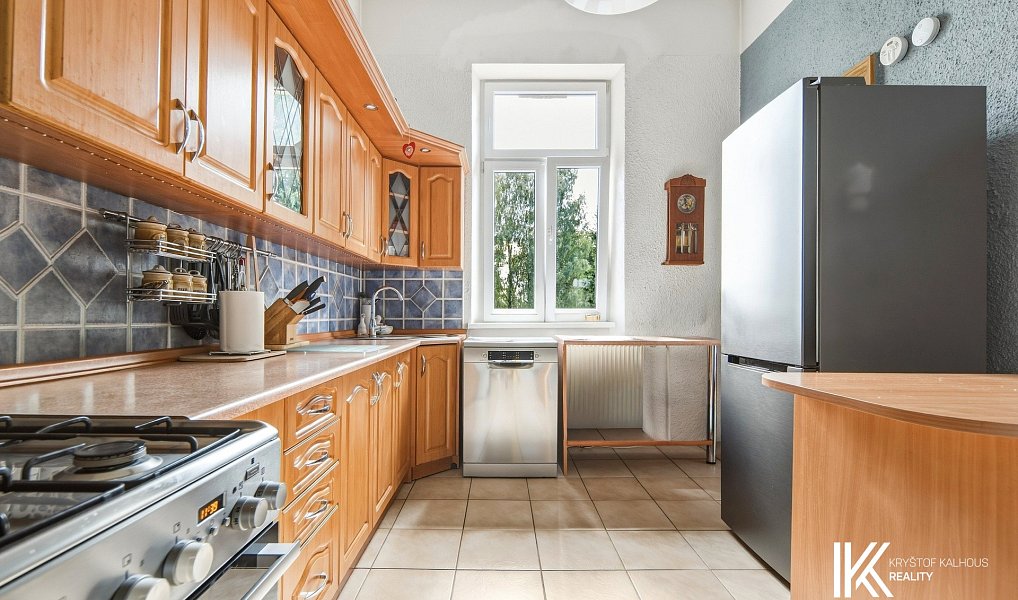 Prodej domu 260 m² s pozemkem 1 552 m², Varnsdorf – náhled fotky 8