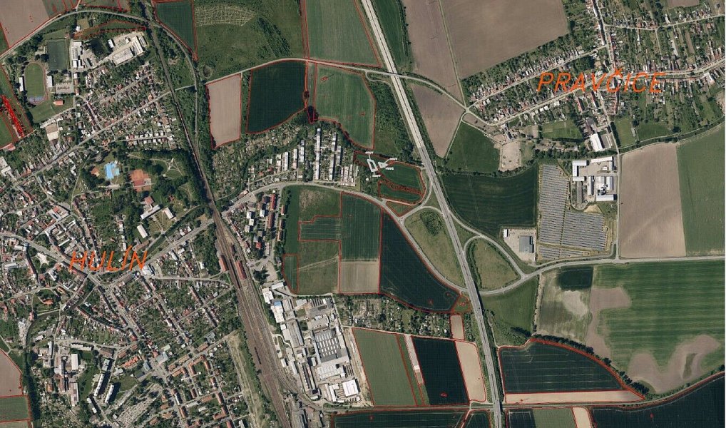 Prodej pole 988 m², Hulín – náhled fotky 5