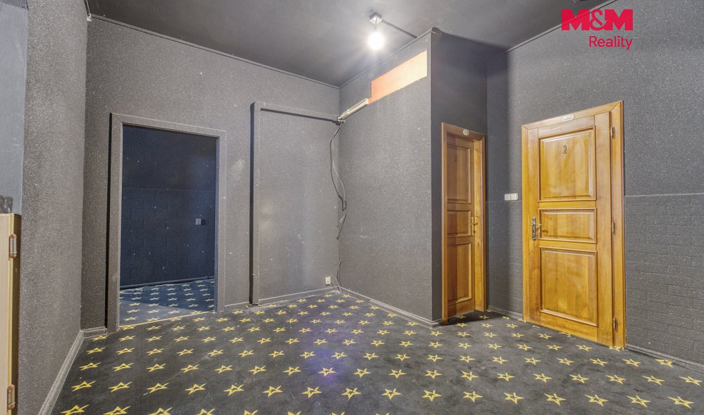 Pronájem obchodních prostor 89 m², Stříbro – náhled fotky 2