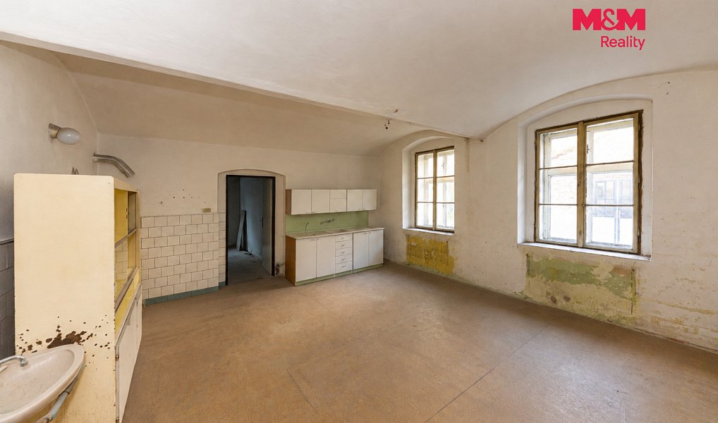 Prodej domu 267 m² s pozemkem 895 m², Žleby – náhled fotky 7