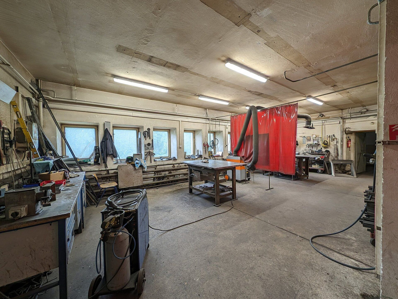 Prodej skladovacích prostor 1 300 m² – fotografie 4