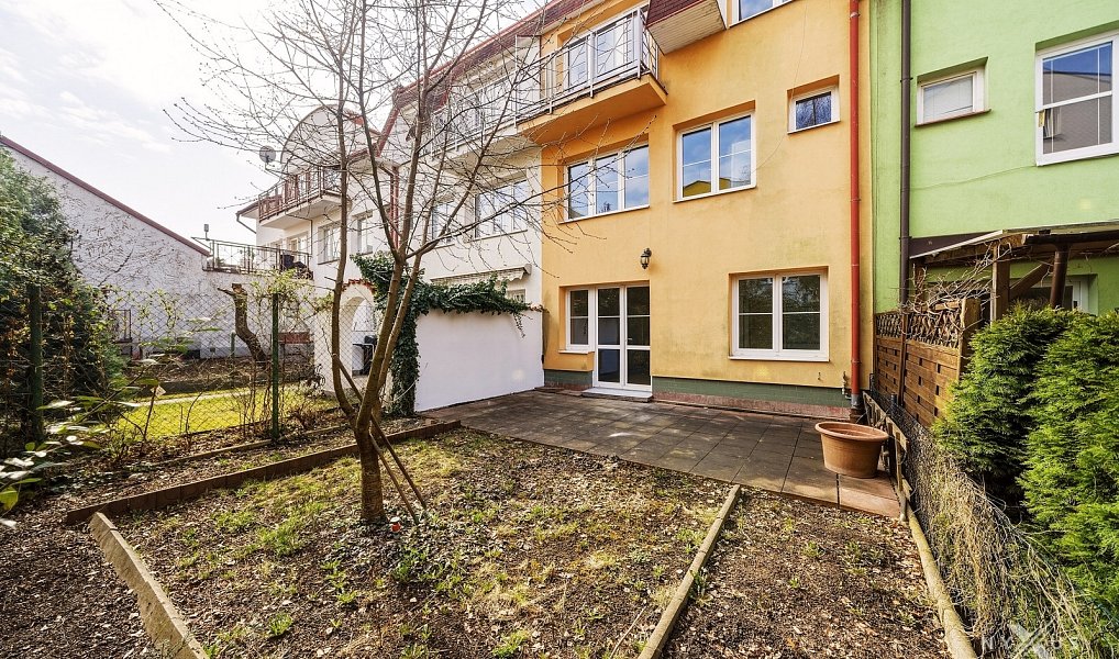 Prodej domu 245 m² s pozemkem 159 m², Praha – náhled fotky 33