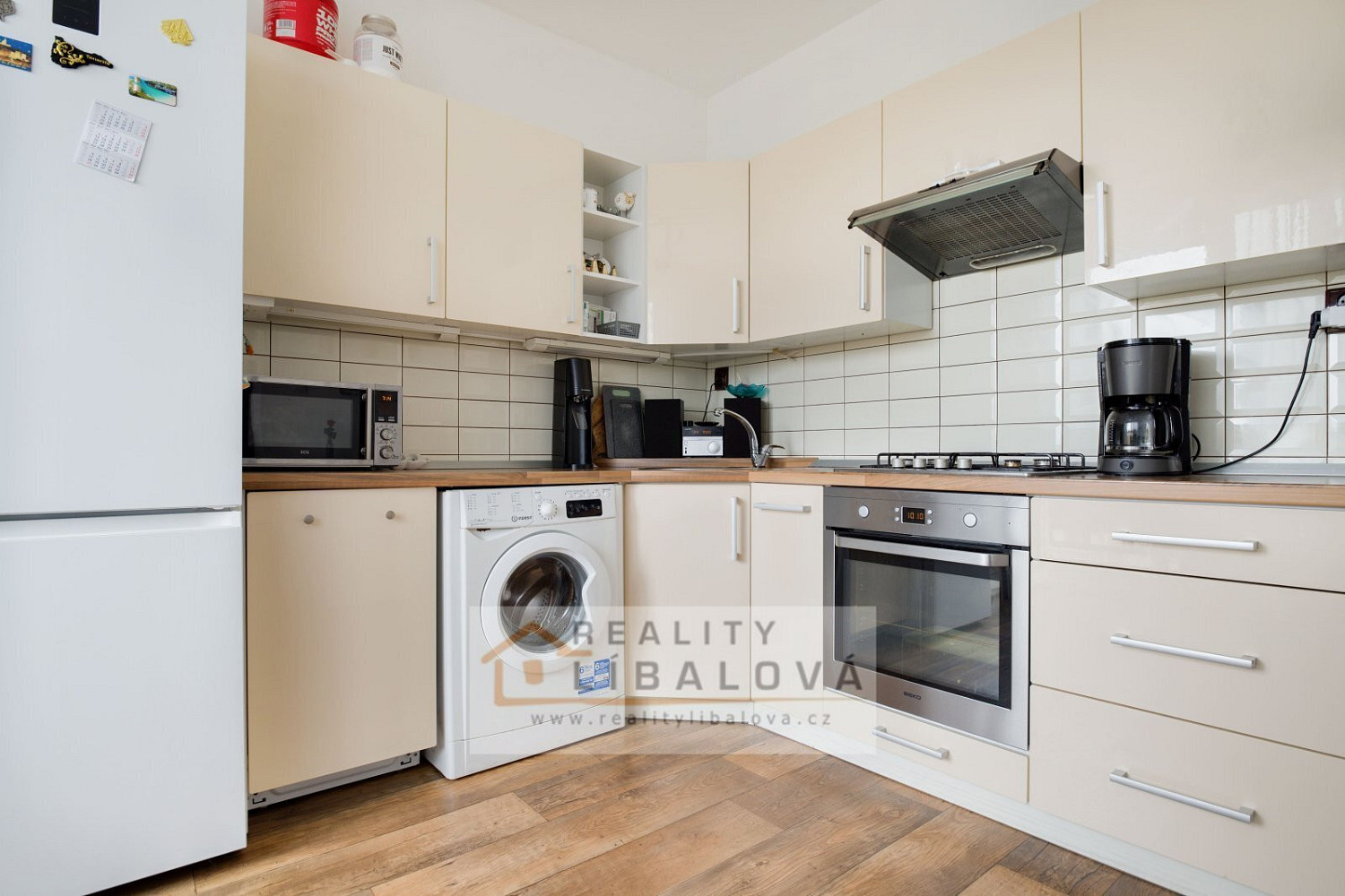 Pronájem bytu 1+1 45 m² - More