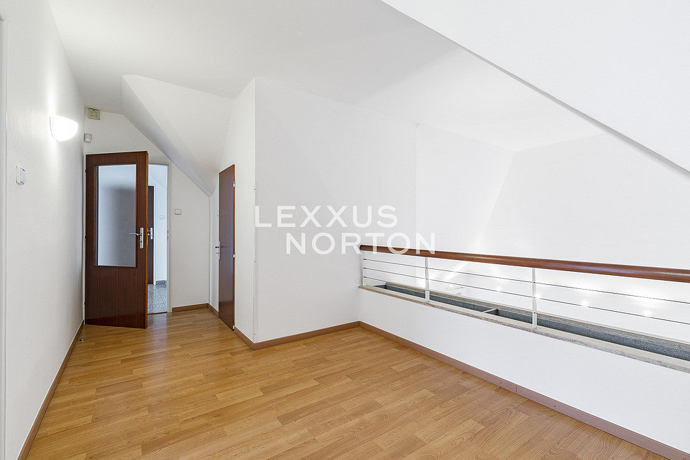 Pronájem domu 417 m² s pozemkem 1 263 m² – další