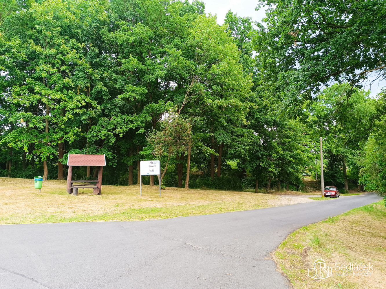 Prodej stavebního pozemku 2 116 m² – pohled 5