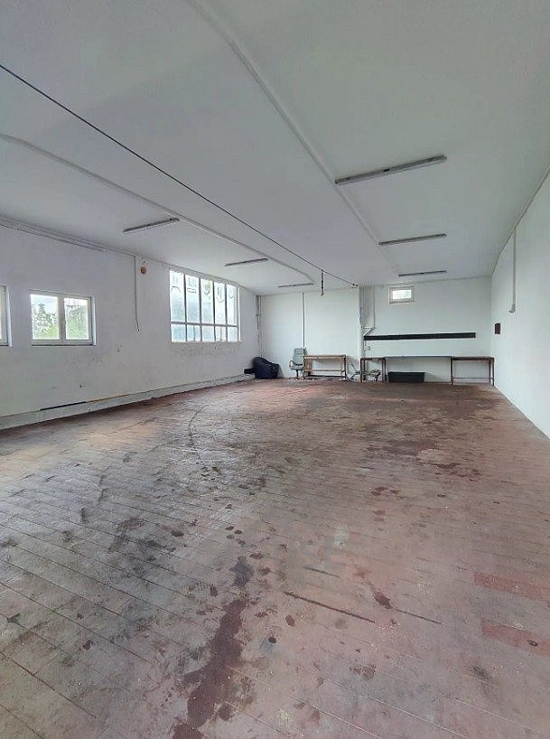 Pronájem skladovacích prostor 120 m²