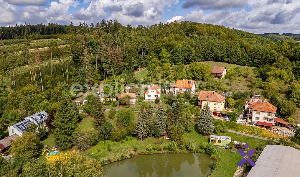 Prodej stavebního pozemku 996 m², Březnice – náhled fotky 4