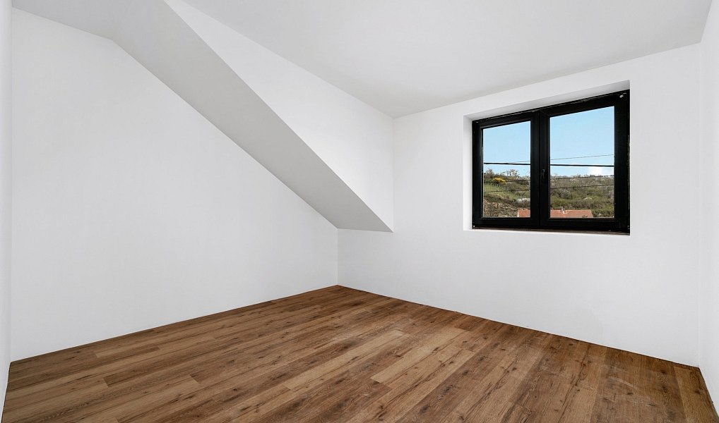 Prodej domu 179 m² s pozemkem 109 m², Dolní Kounice – náhled fotky 8