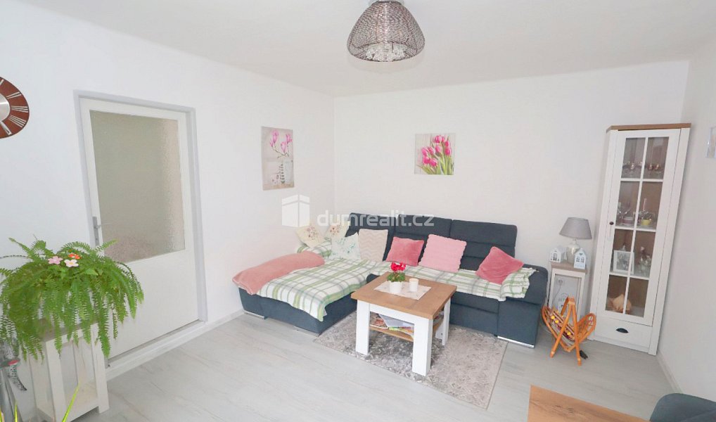 Prodej domu 112 m² s pozemkem 1 623 m², Slabčice – náhled fotky 9