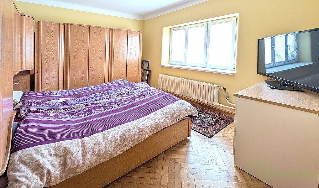 Prodej domu 216 m² s pozemkem 2 040 m², Dobřenice – náhled fotky 9