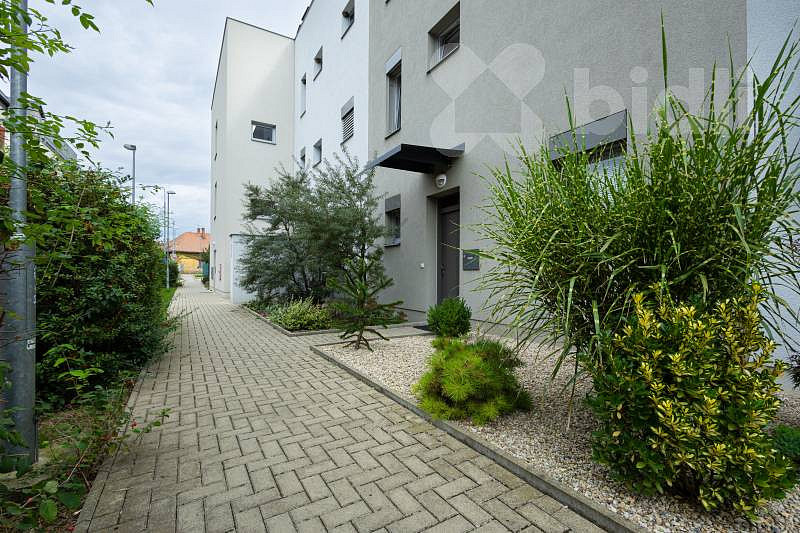 Prodej bytu 4+kk 105 m²