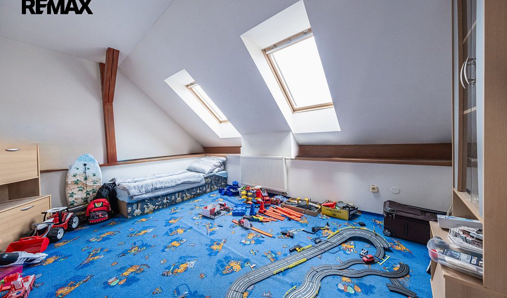 Prodej domu 350 m² s pozemkem 1 872 m², Spořice – náhled fotky 40