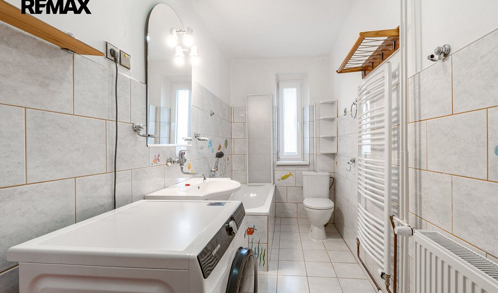Prodej domu 328 m² s pozemkem 758 m², Vejprty – náhled fotky 39