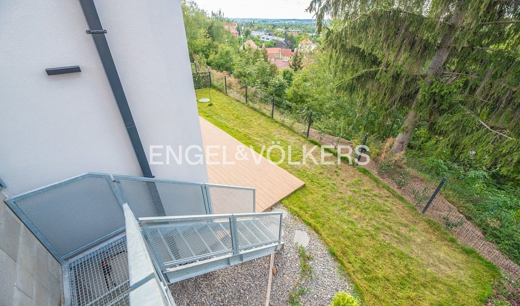 Pronájem domu 141 m² s pozemkem 301 m², Praha – náhled fotky 17