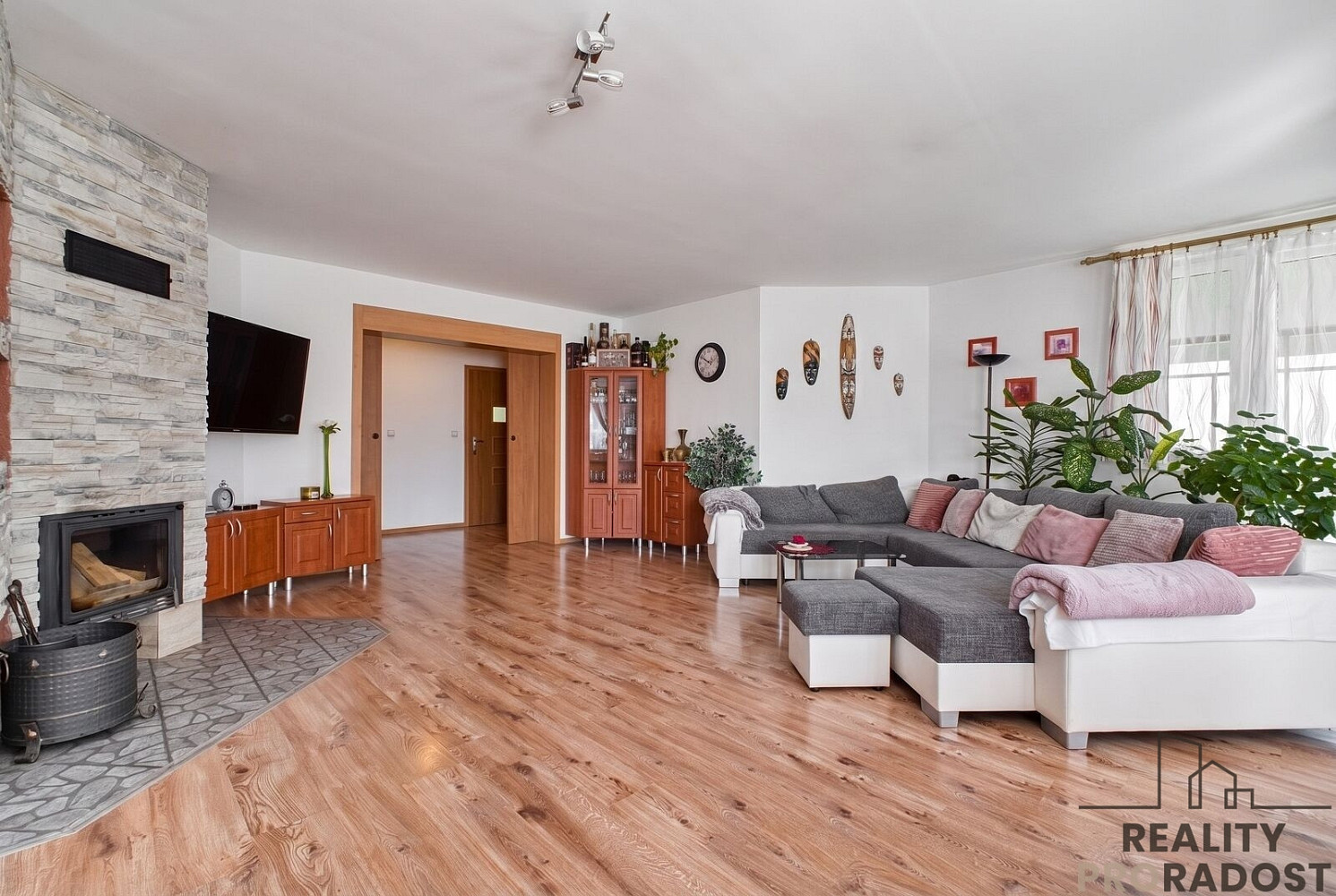 Prodej domu 168 m² s pozemkem 1 609 m² – fotografie 2