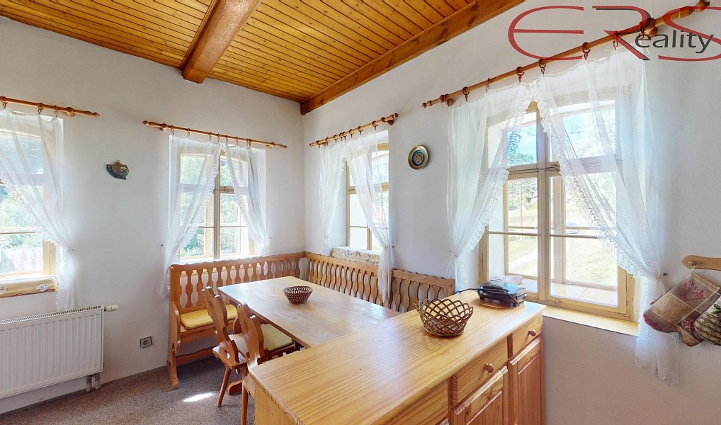 Prodej domu 187 m² s pozemkem 1 026 m², Desná – náhled fotky 6