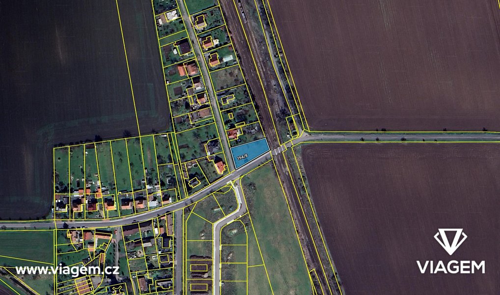 Prodej stavebního pozemku 1 111 m², Dvory – náhled fotky 4