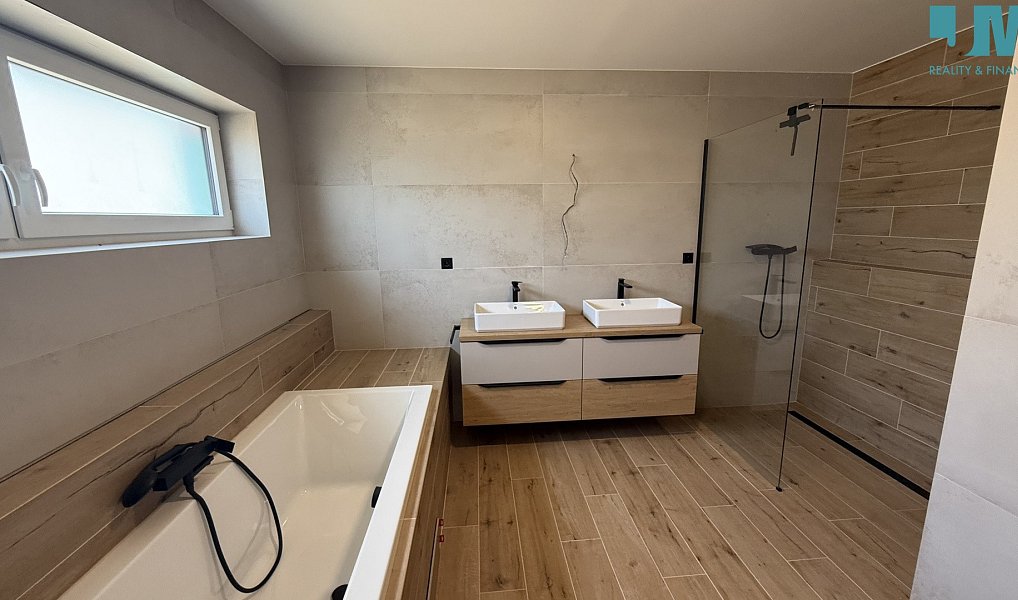 Prodej domu 180 m² s pozemkem 1 352 m², Budišov – náhled fotky 20