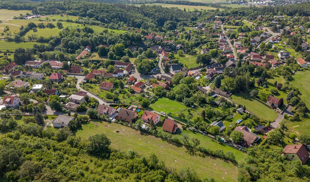 Prodej komerčního pozemku 3 598 m², Vonoklasy – náhled fotky 8