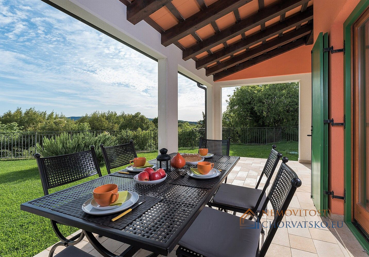 Prodej domu 159 m² s pozemkem 1 130 m² - Widok 4
